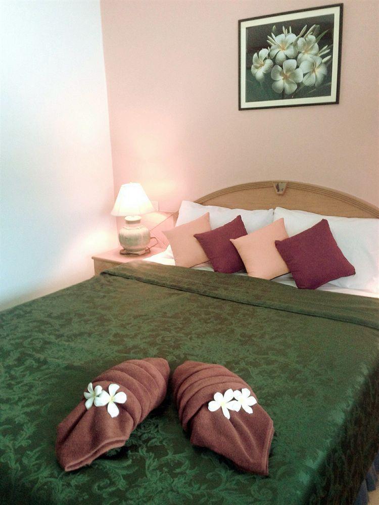 Silla Patong Hostel Экстерьер фото