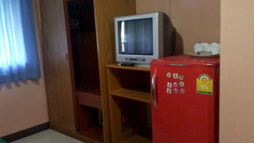 Silla Patong Hostel Экстерьер фото
