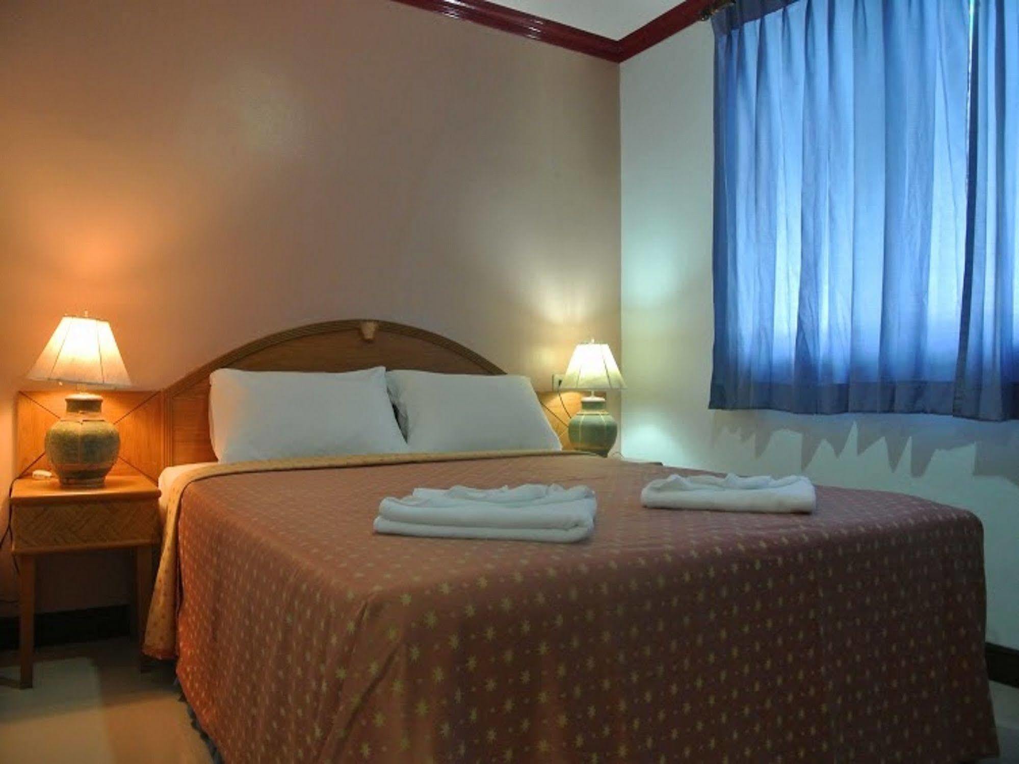 Silla Patong Hostel Экстерьер фото