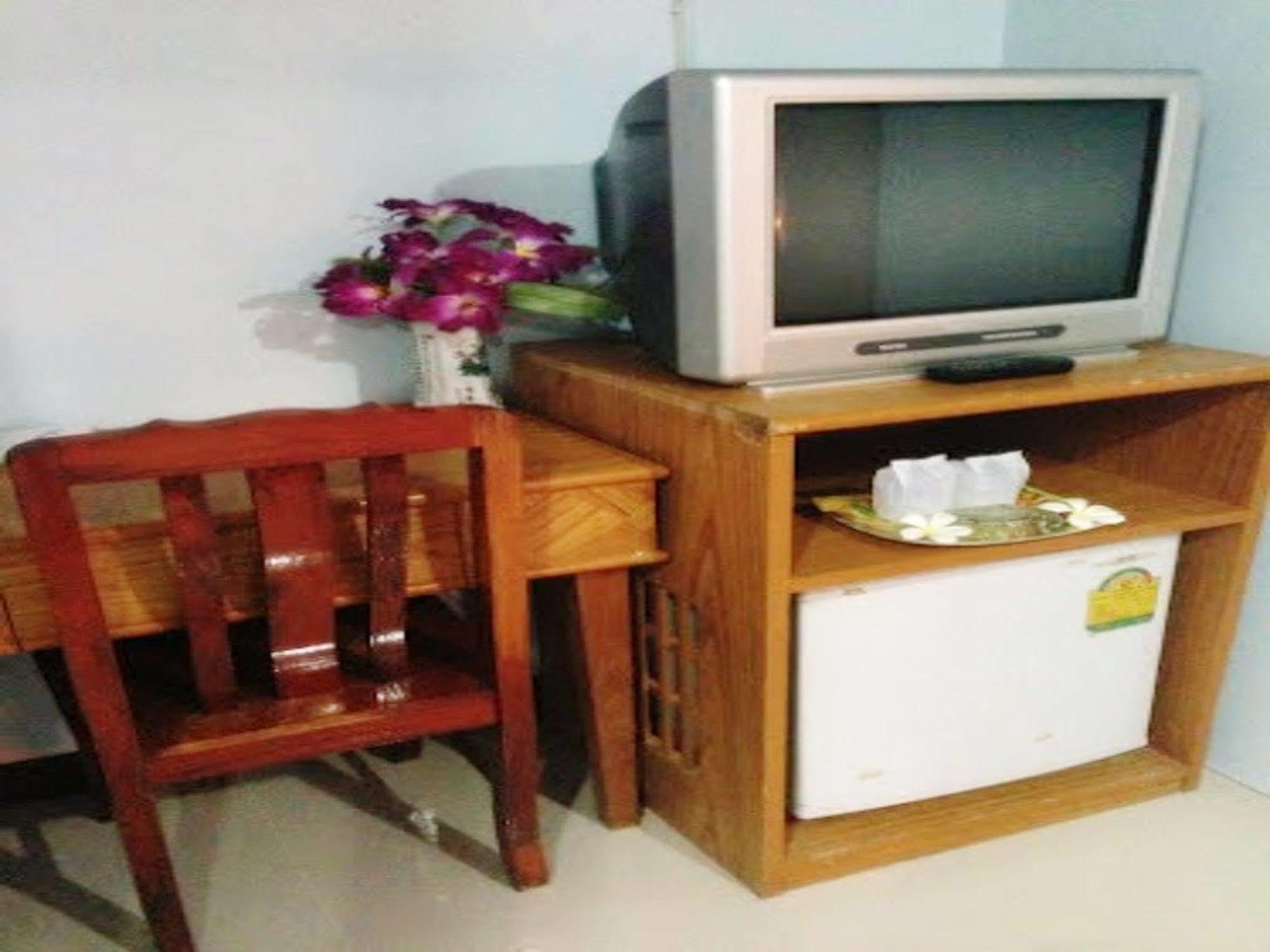 Silla Patong Hostel Экстерьер фото